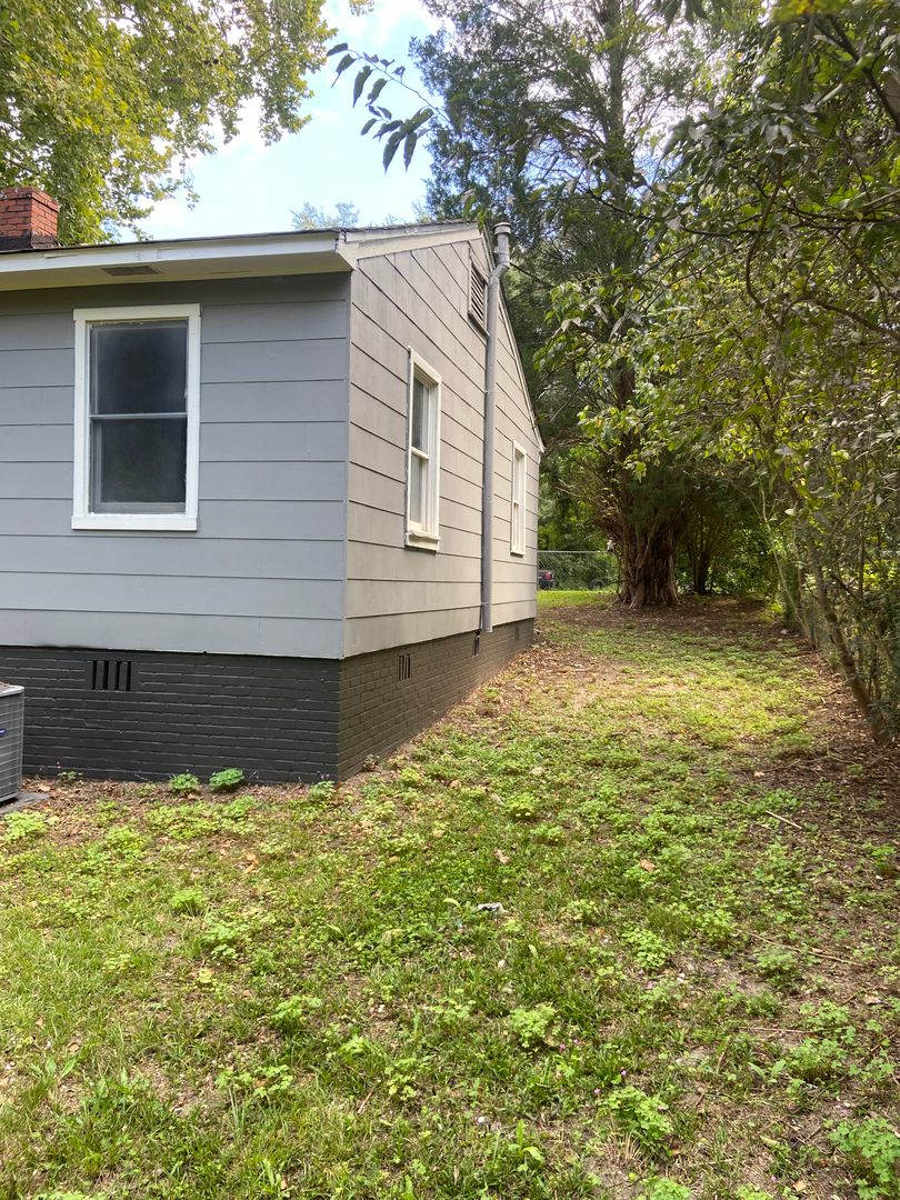 **2 Bedroom / 1 Bathroom Home for Rent in East Columbus*** – photo 3