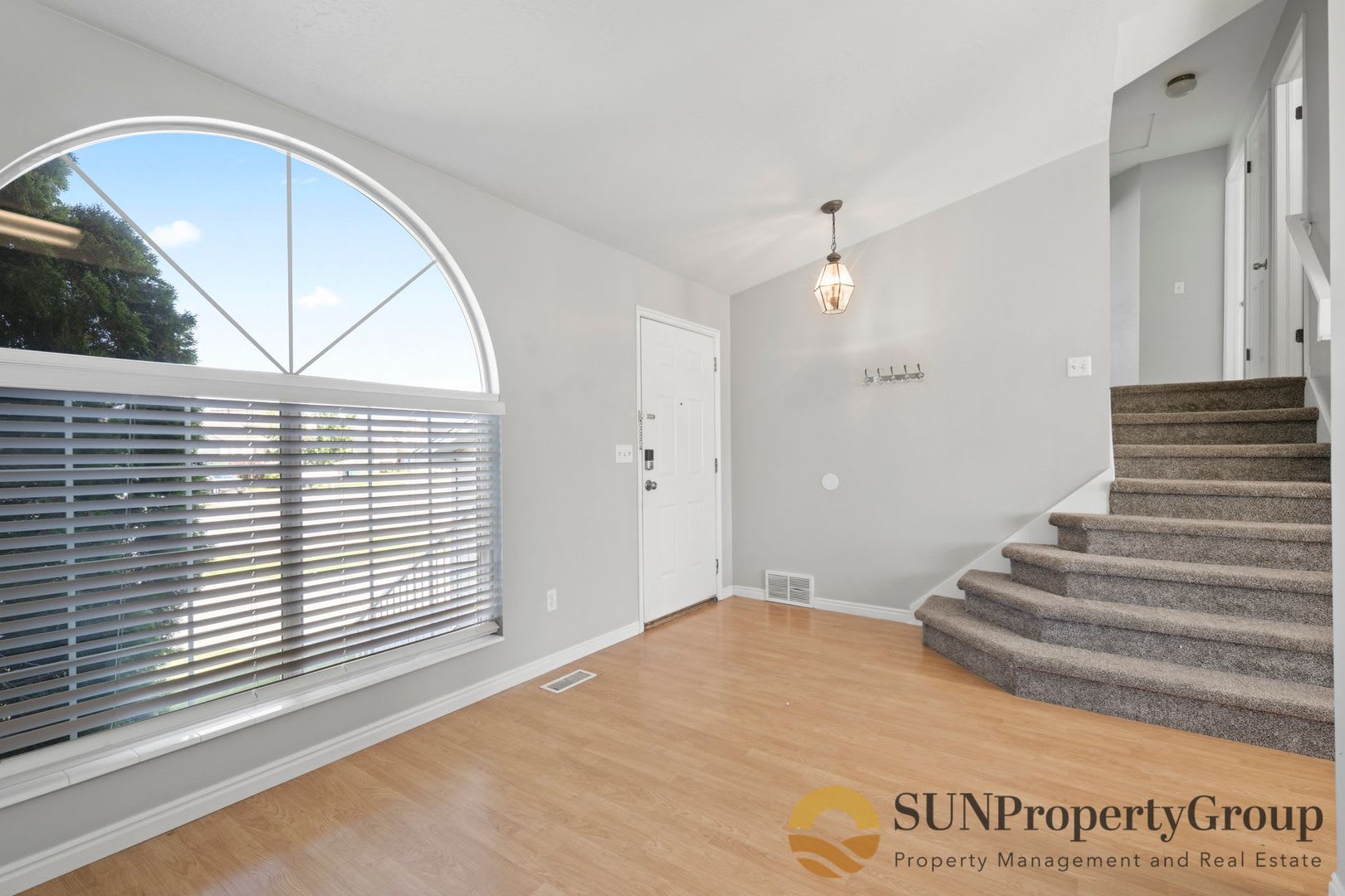 Beautiful Home In Great Roy Location – photo 4
