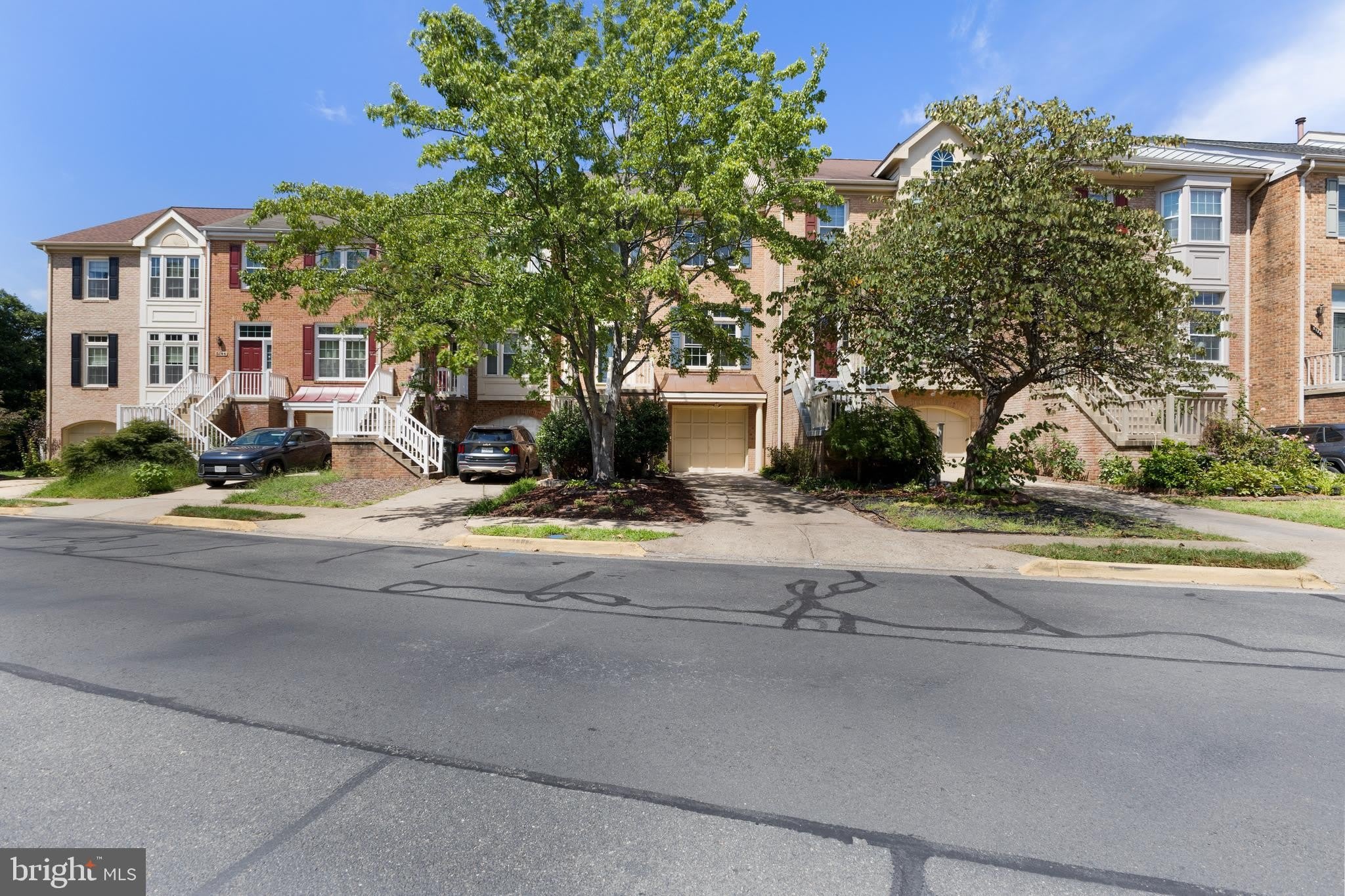 5142 WOODFORD Drive – photo 2