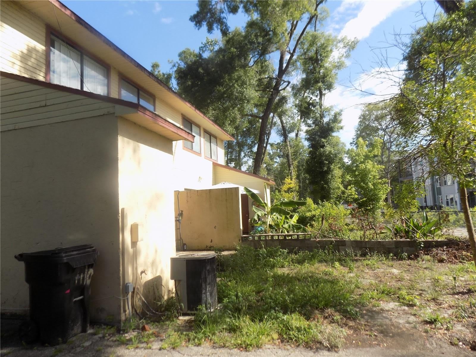 1110 SW 62 Terrace – photo 5