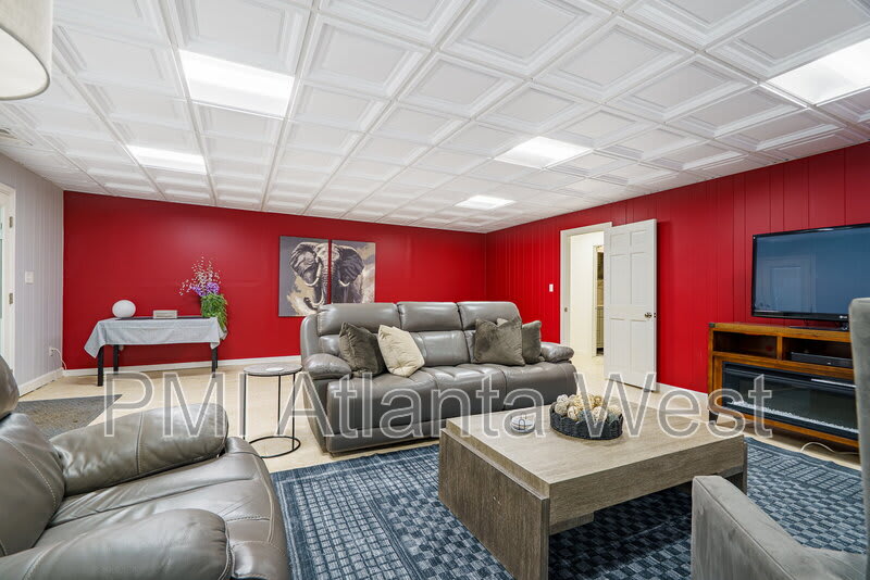 2215 Spalding Drive – photo 3