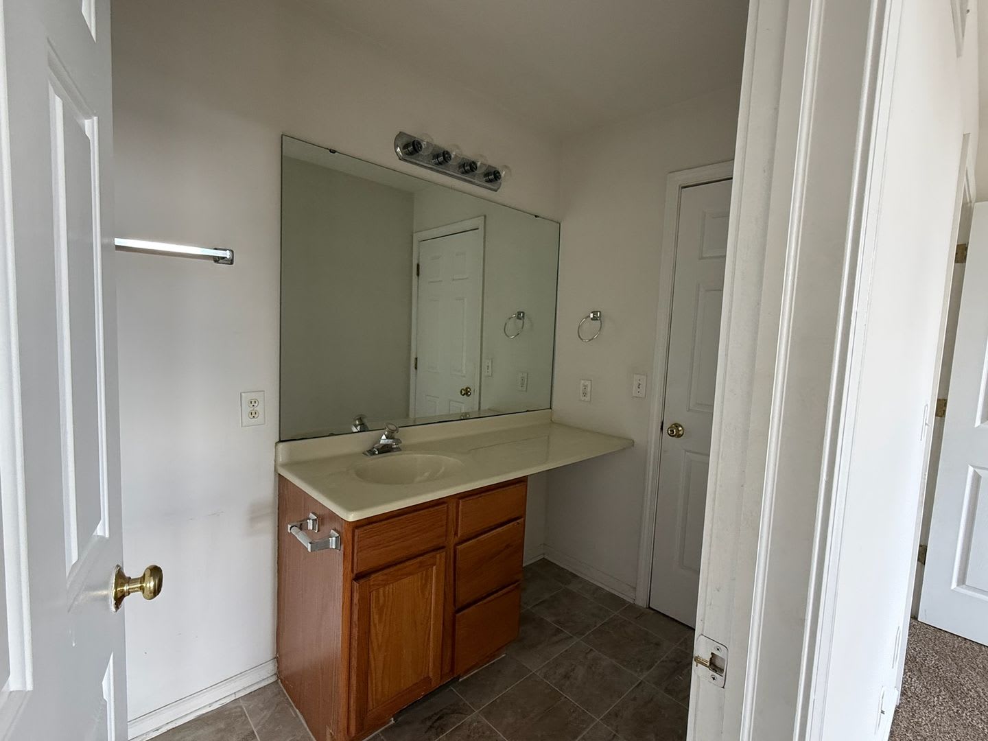 1489 Stonefield Drive – photo 5