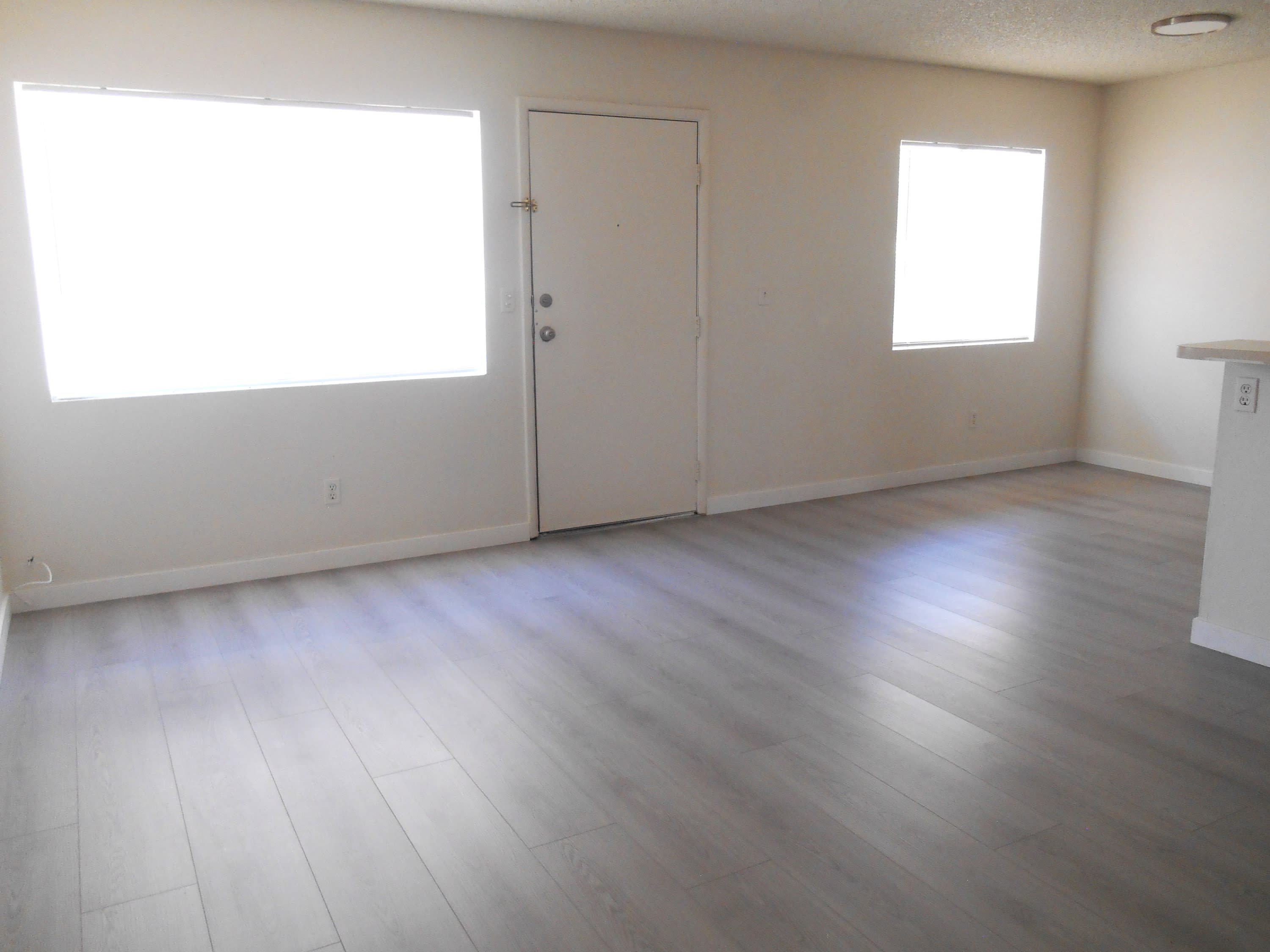 473 Rexford Drive – photo 2