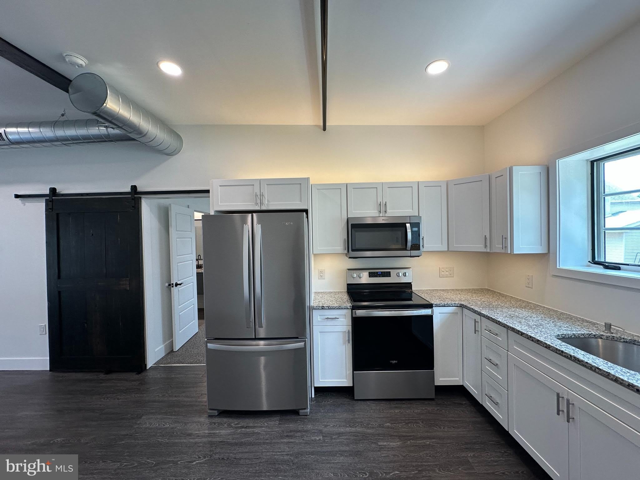 819 BLOOMING GLEN ROAD – photo 4