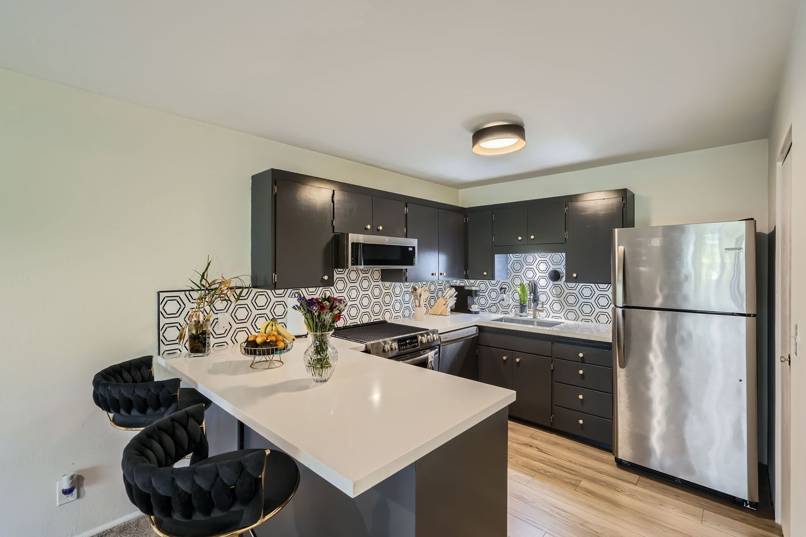 Top Floor Corner Unit With Stunning Views In Renton A Commuter S Dream – photo 4