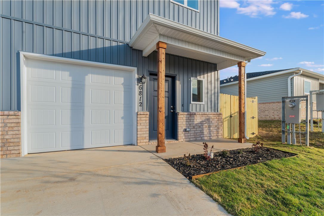 6812 SW Memphis Avenue – photo 1