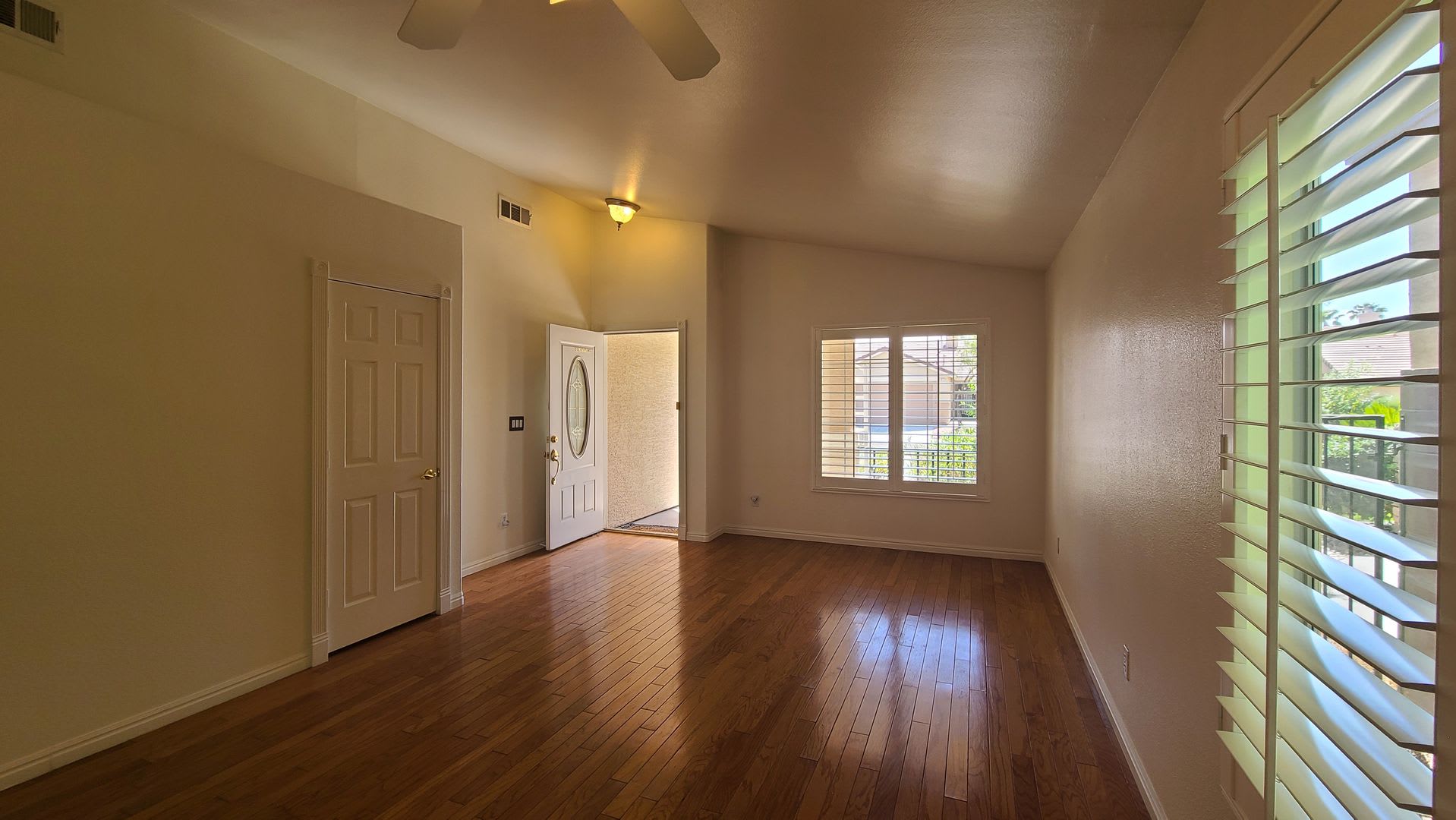1 Story Home Located In Summerlin – photo 3