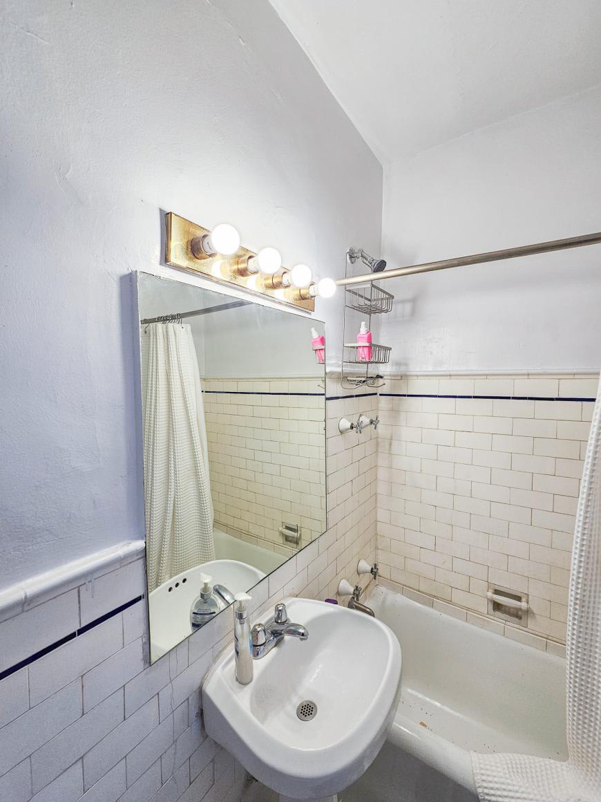 1047 West North Shore – photo 5