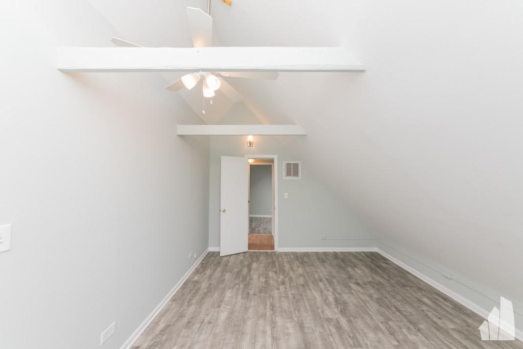 3110 N Racine Ave – photo 4