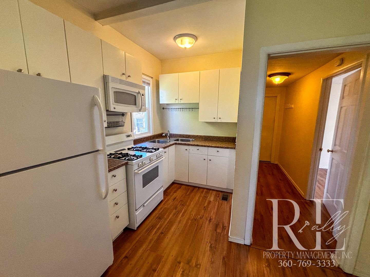 MOVE-IN SPECIAL: 50% OFF FIRST MONTHS RENT!!! – photo 5