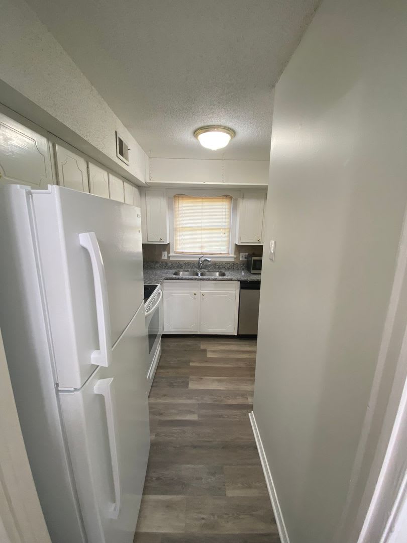 The Cloister Condominiums – photo 2