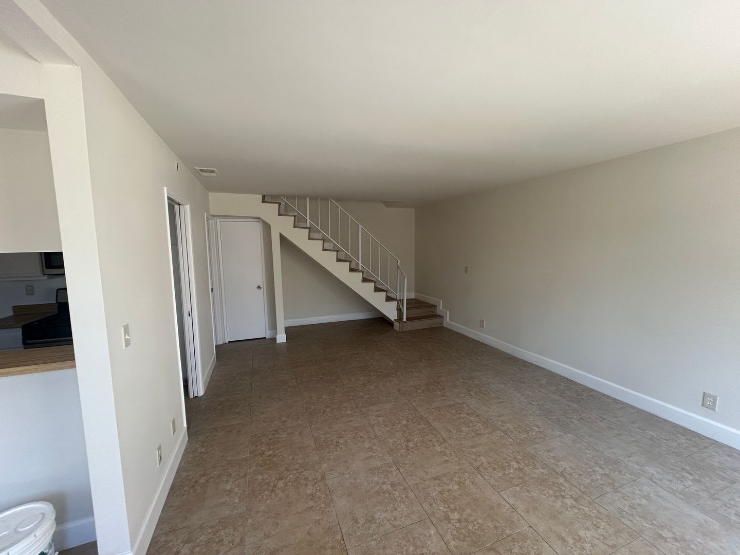 2 BEDROOM 1.5 BATH TOWNHOME – photo 3