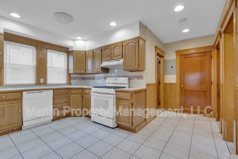 6 Stirling Street – photo 5