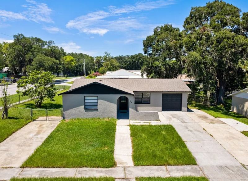 744 South Bailey Avenue – photo 2