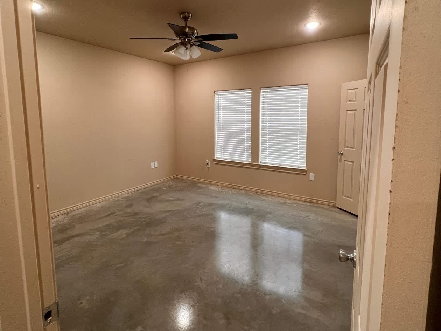 102 Hubbard St – photo 5