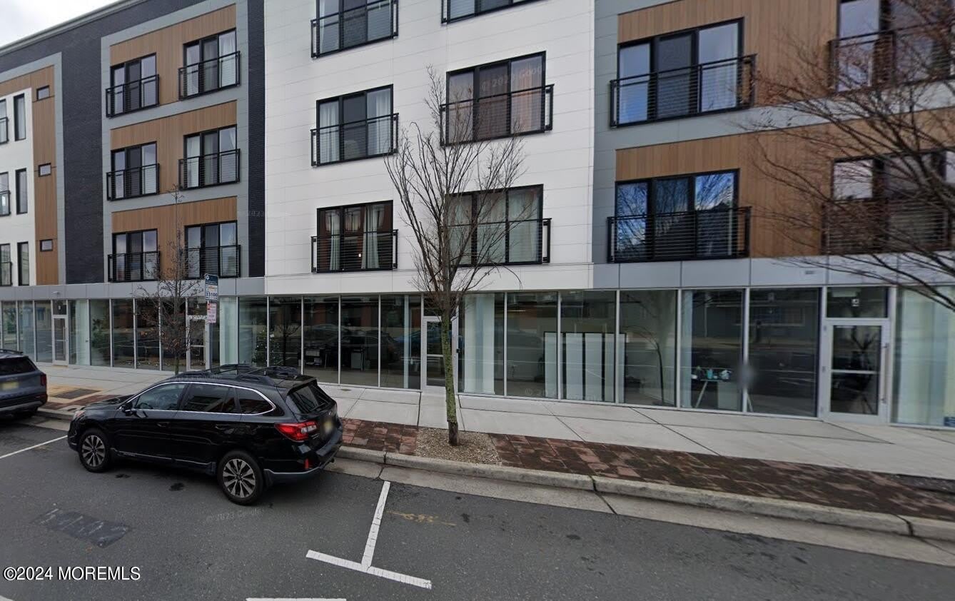700 Bangs Avenue – photo 1