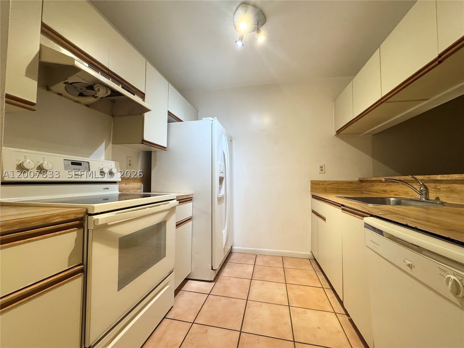11251 SW 13th St – photo 5