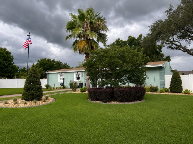 1501 W Perdiz St – photo 2