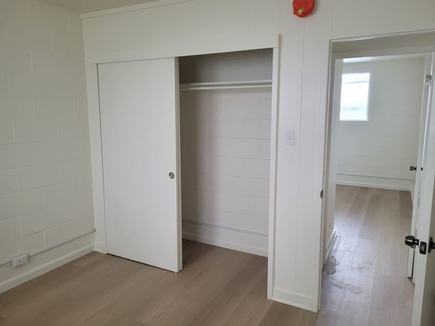 Recently Renovated 2bd, 1ba, 1pkg 700sqft. for $1750 – photo 5