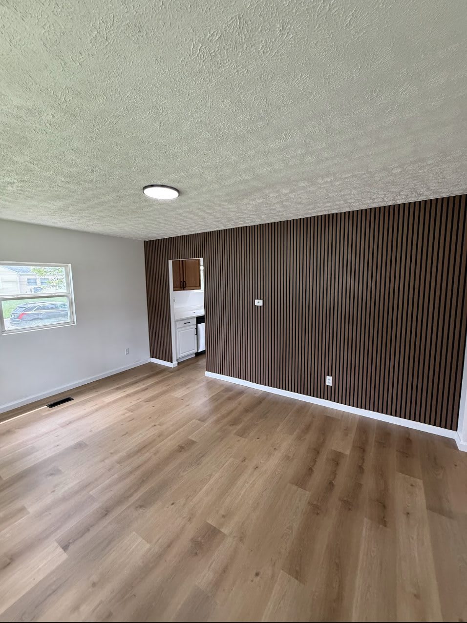 608 Schuyler Drive – photo 3