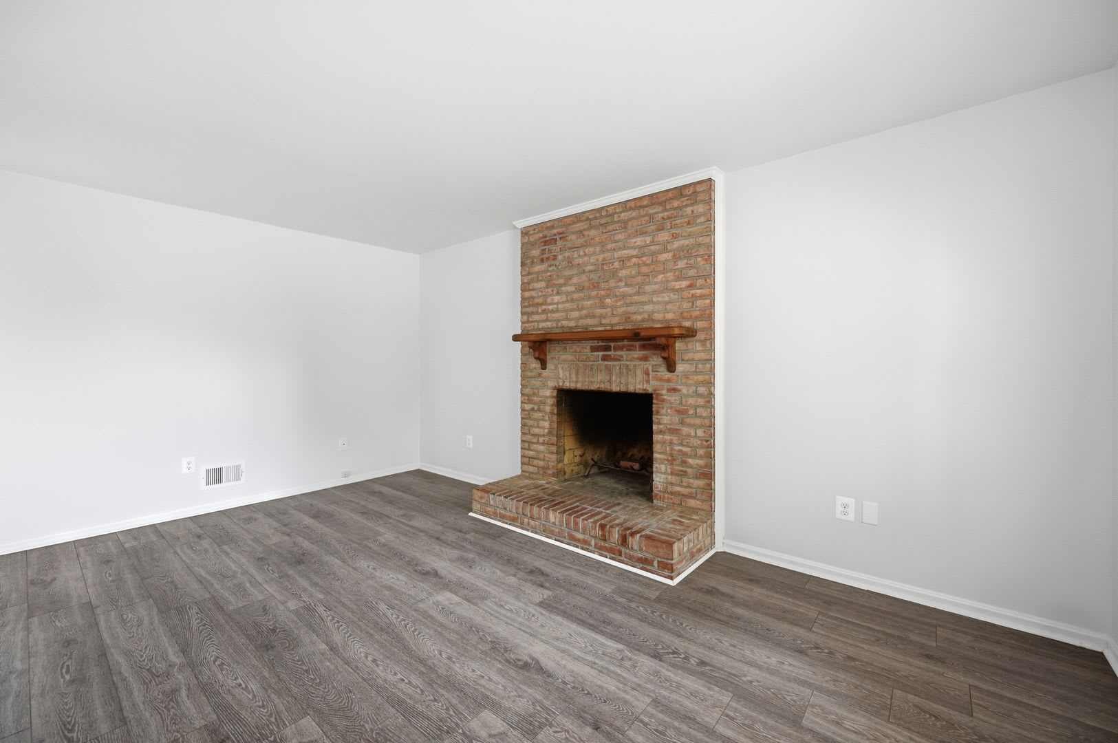 4/2.5 Colonial – photo 2