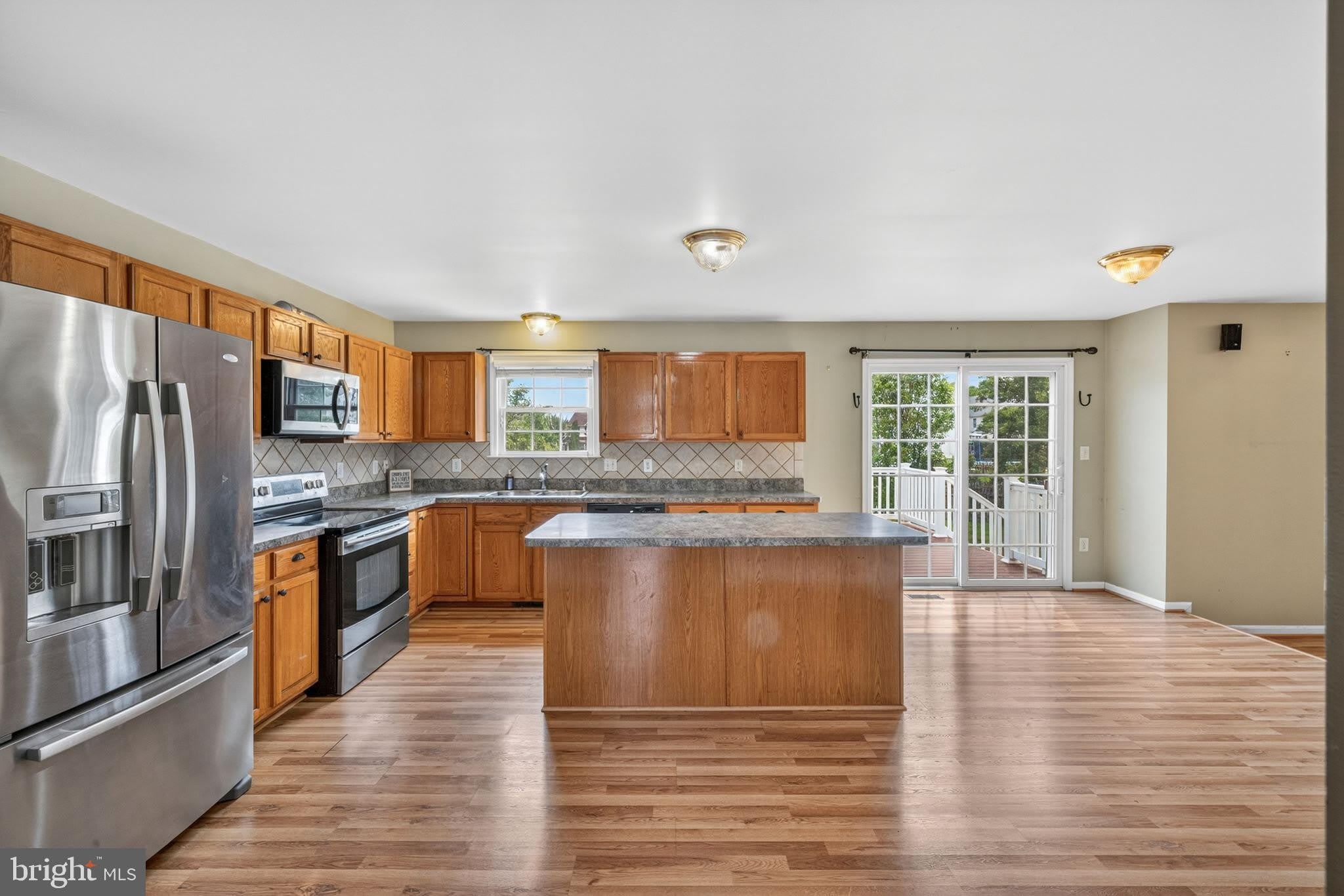33 WILD ROSE Drive – photo 2