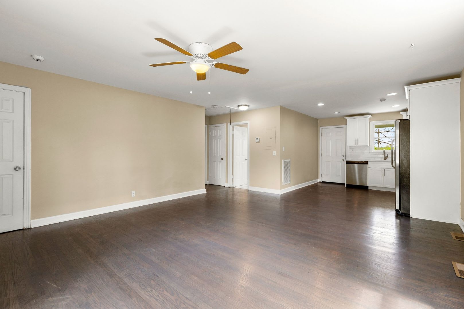 Coming In September Great Remodel In Cleveland Park Off Ellington Parkway – photo 4