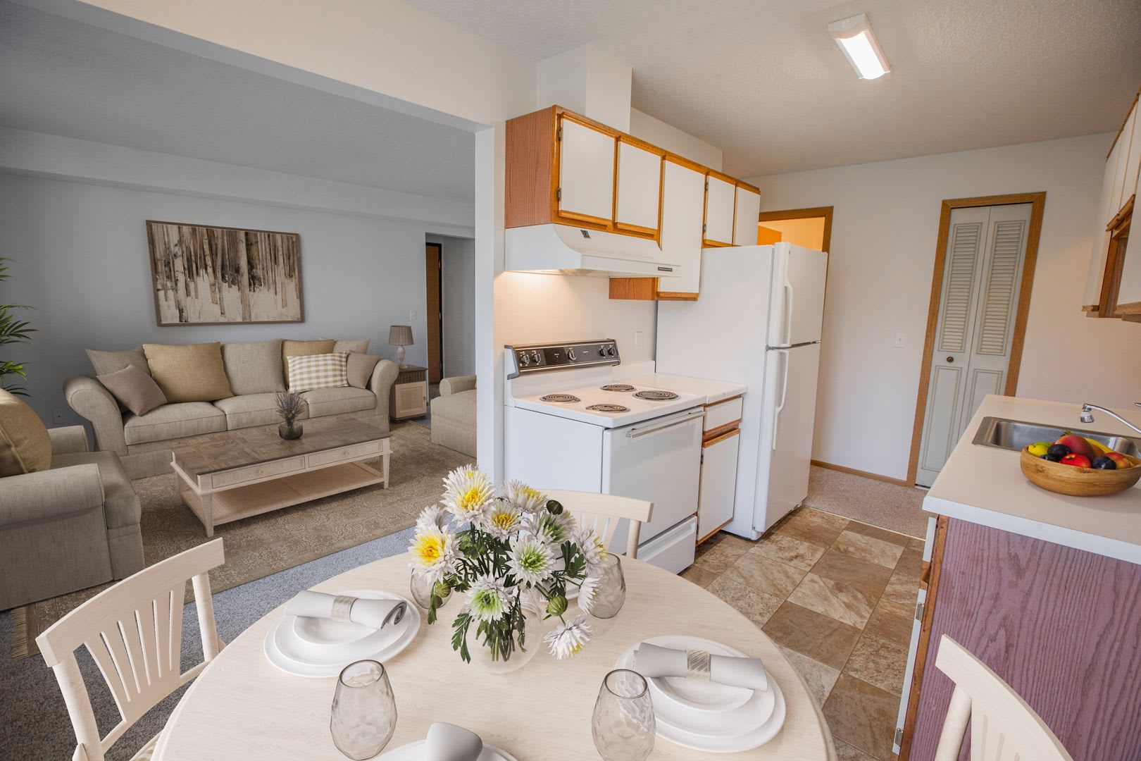 2 Bedroom available at Woodridge Apartments in Northfield – photo 1