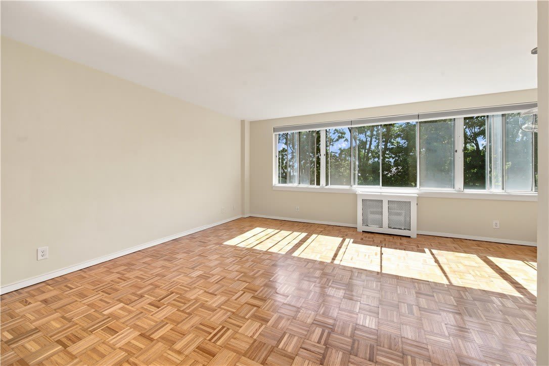 1000 East Avenue – photo 4