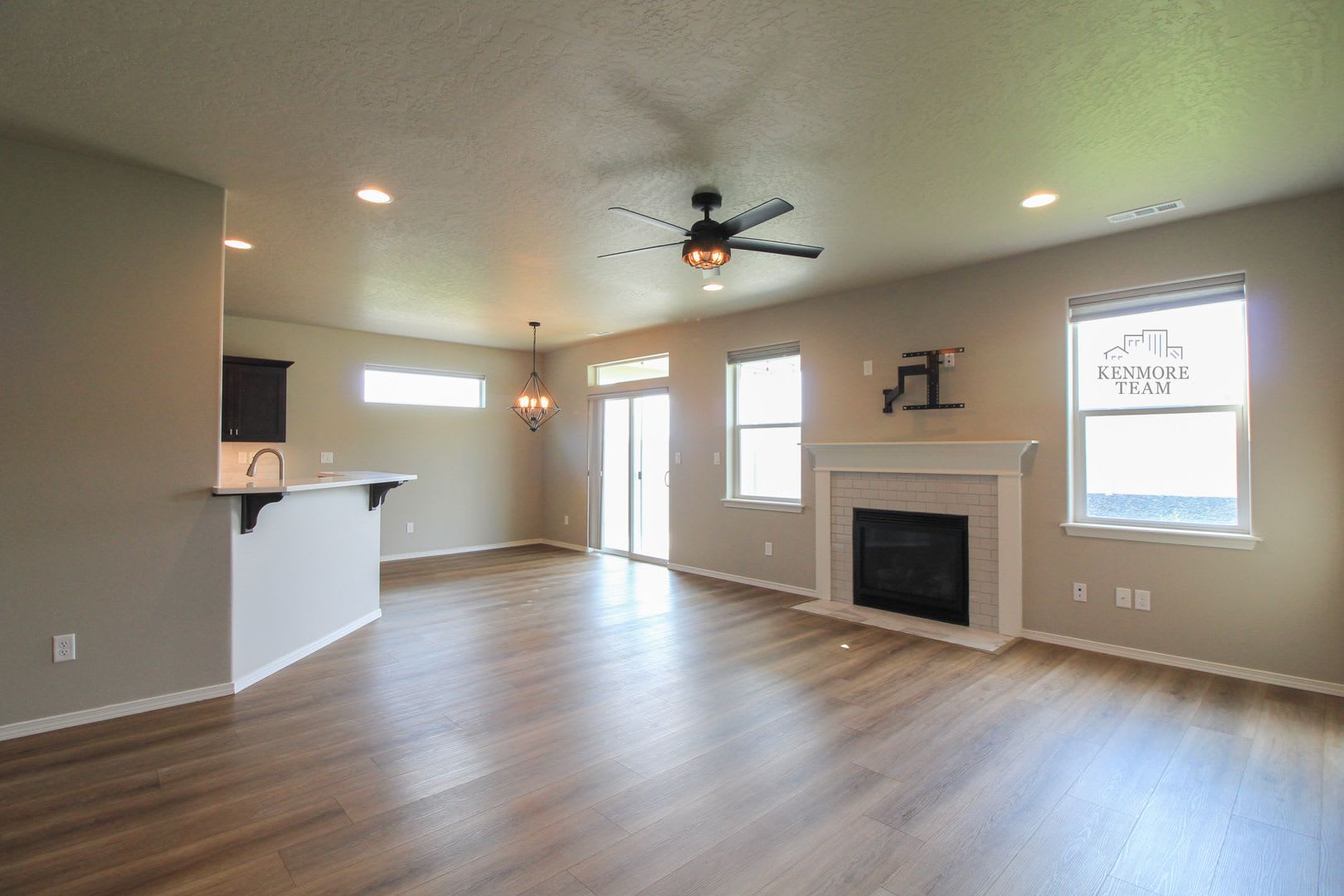 3 Bedroom, 2 Bath Home in Richland – photo 5