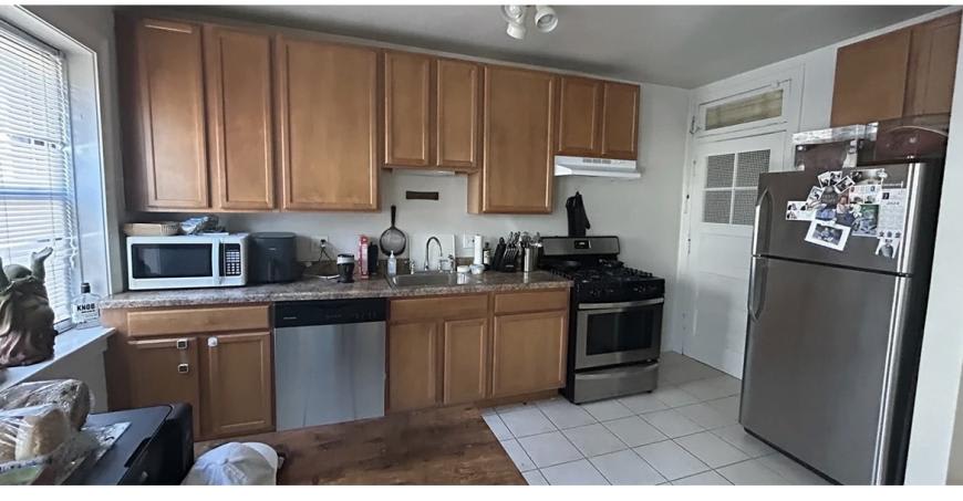 3223 N Lakewood – photo 1