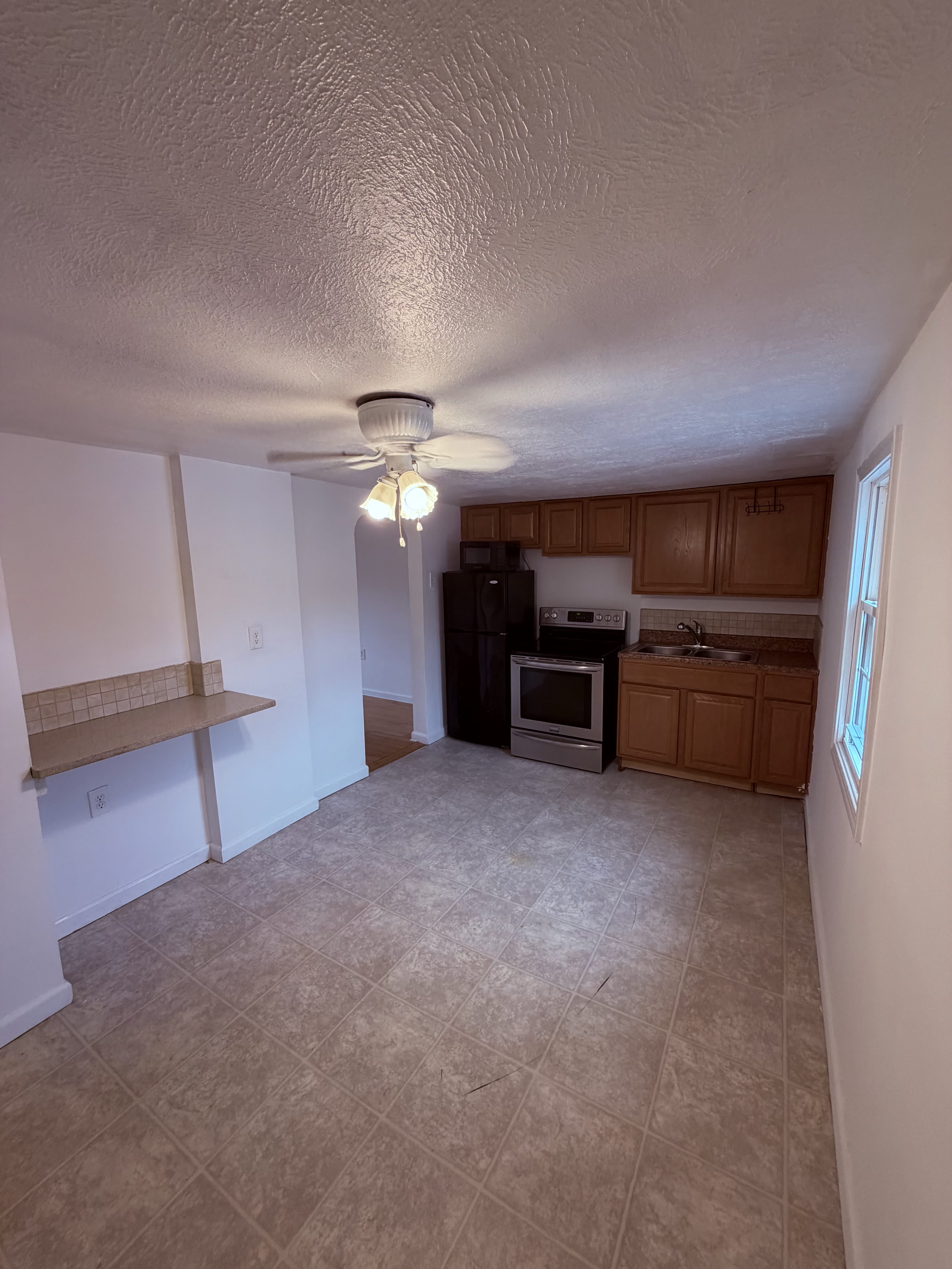 931 James Avenue – photo 3