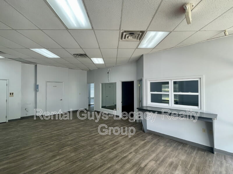 6365 Philips Highway – photo 4