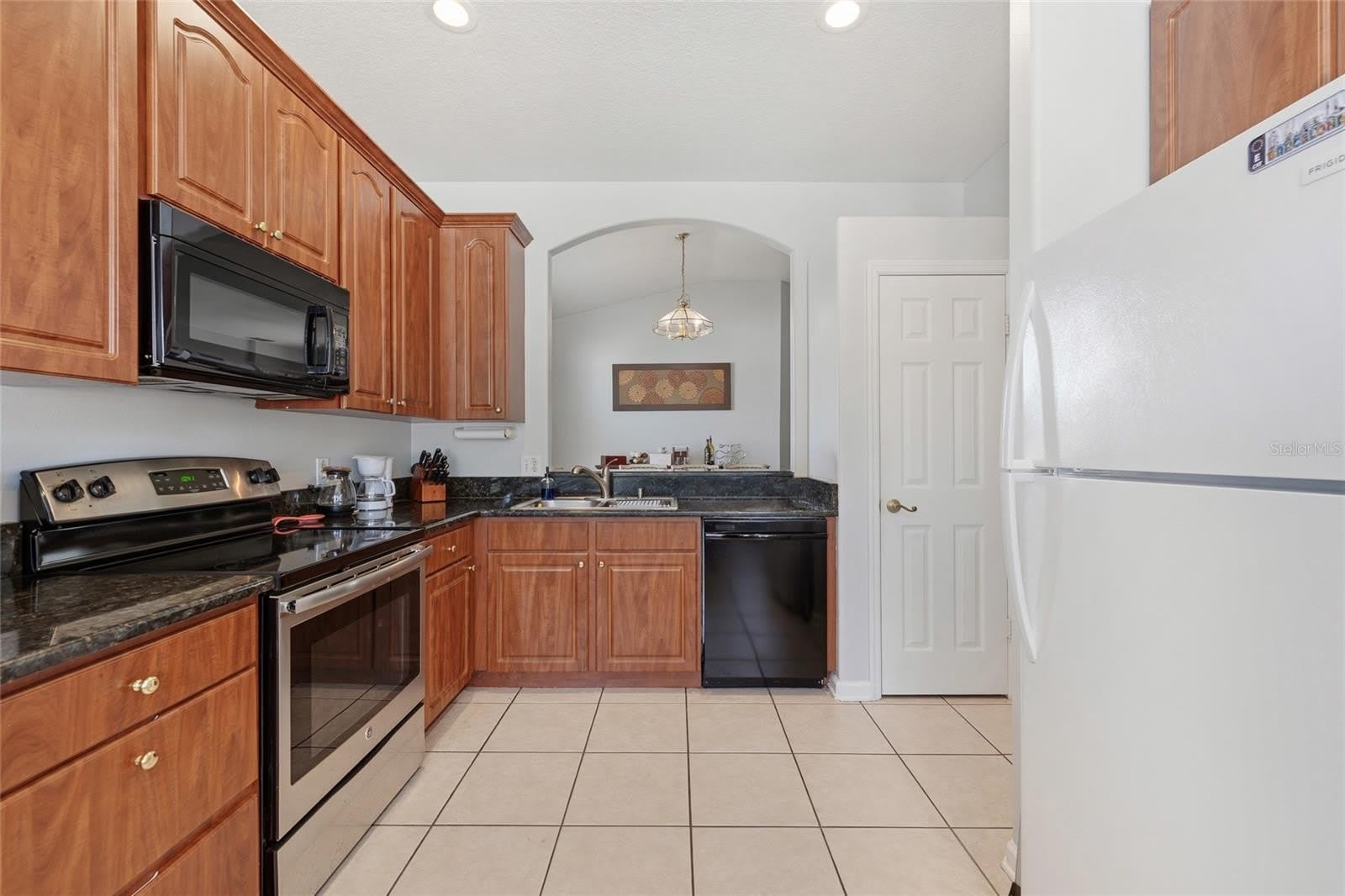 3180 Stonehurst Circle – photo 5