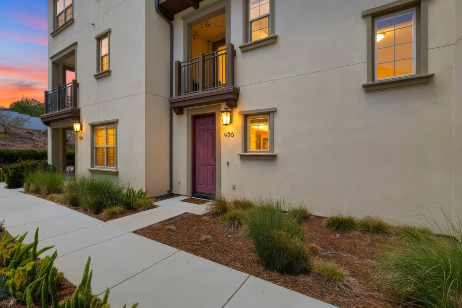 Beautiful 2 Bedroom Townhome Available Now – photo 3