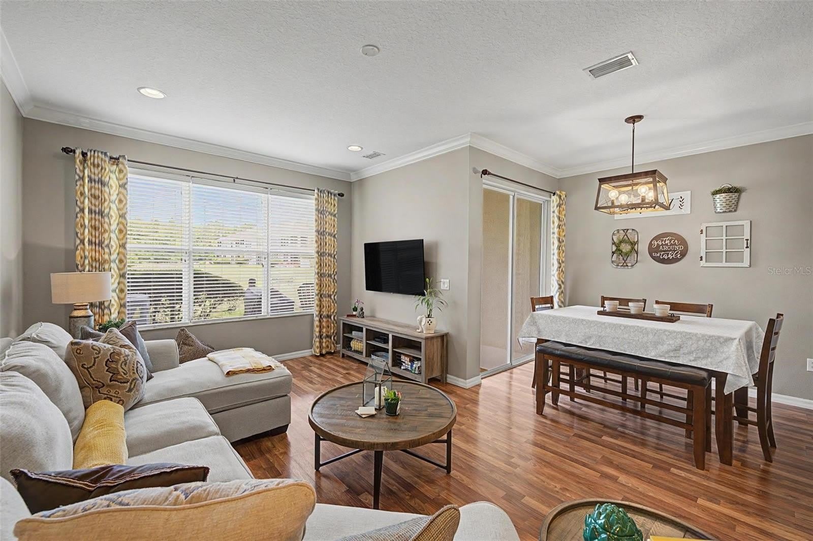 2145 PARK CRESCENT Drive – photo 4