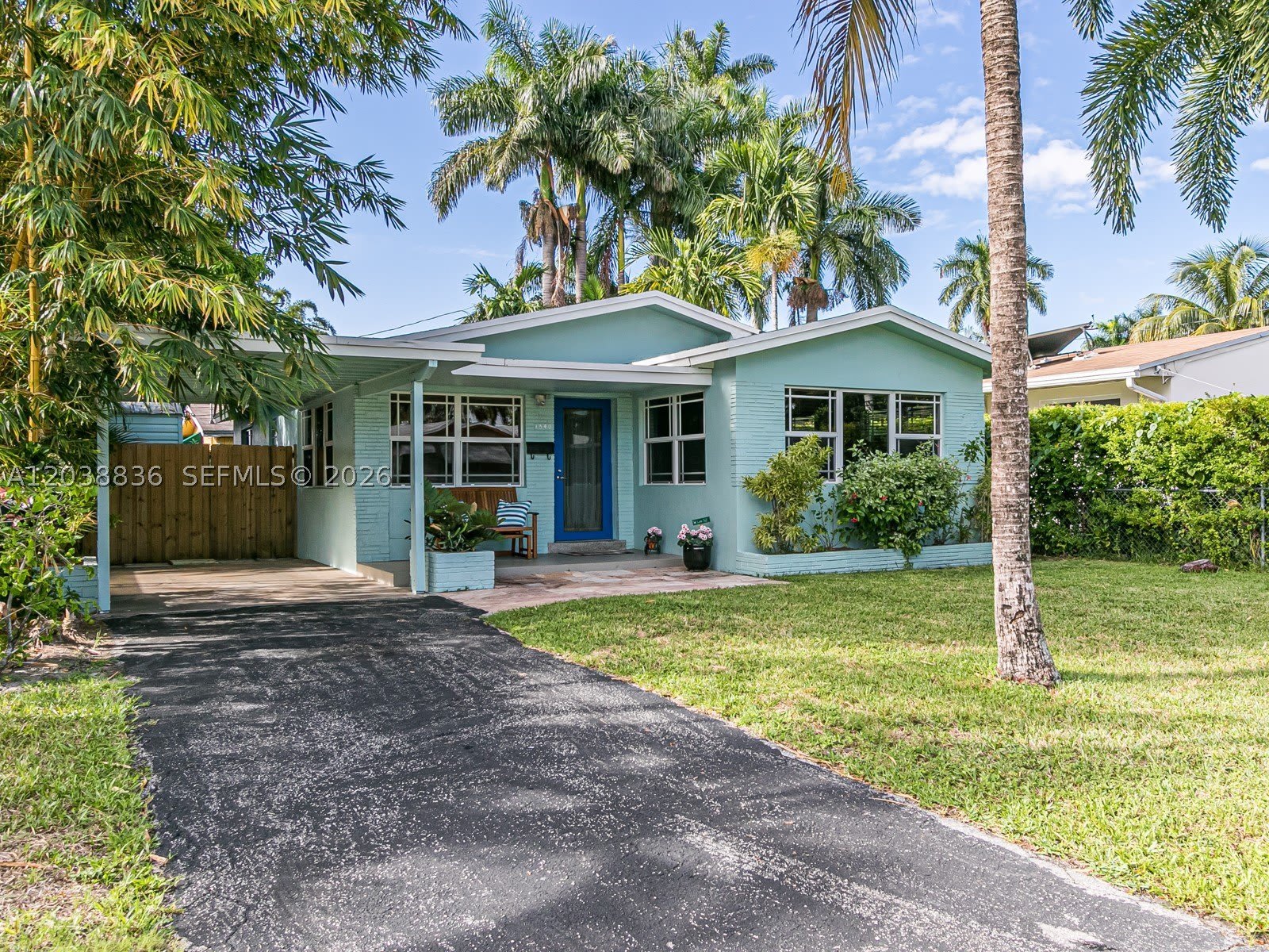 1540 Arthur St – photo 2