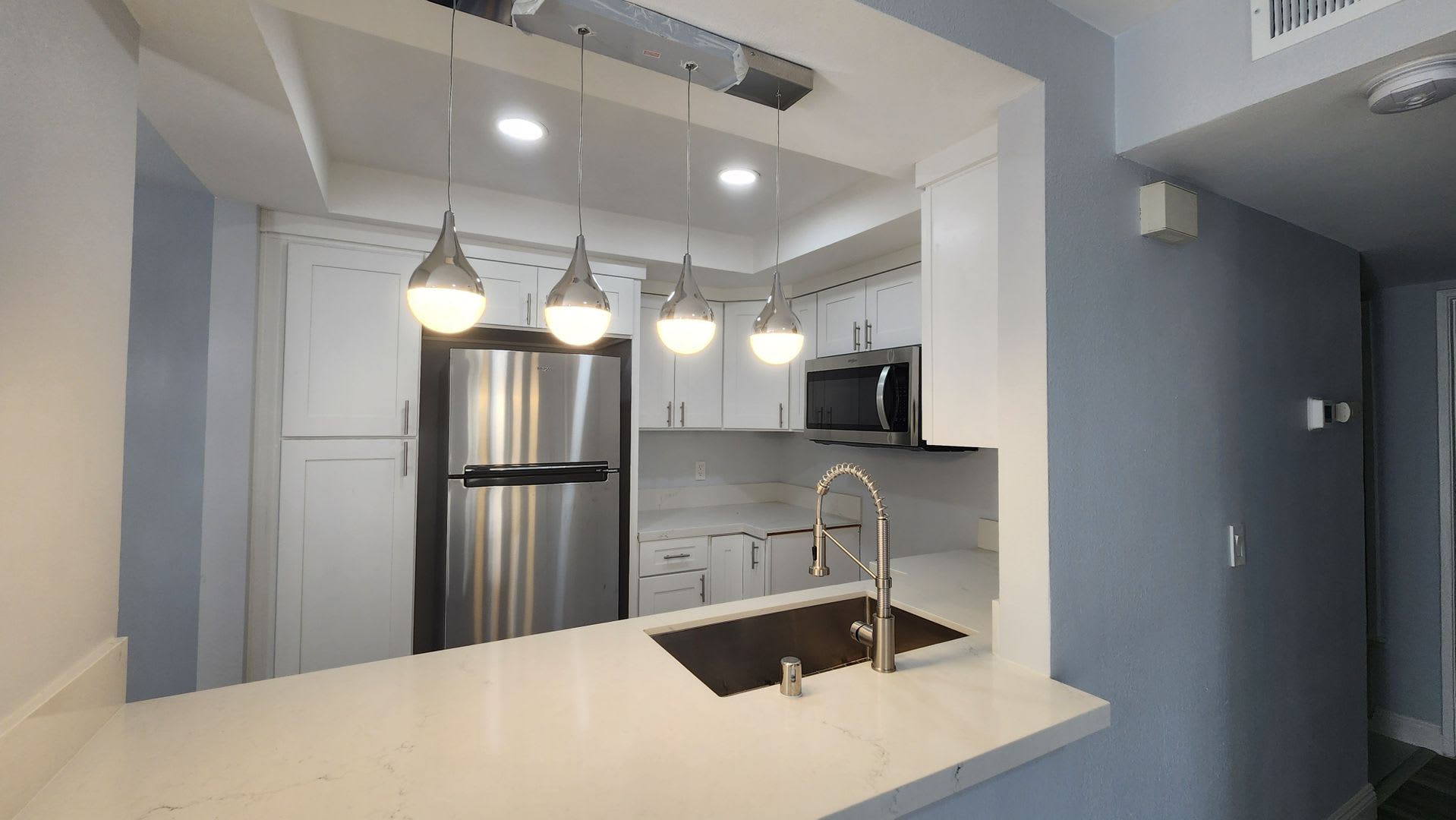2 Bedroom, 2 Bath Condo in Eastlake Shores – photo 5