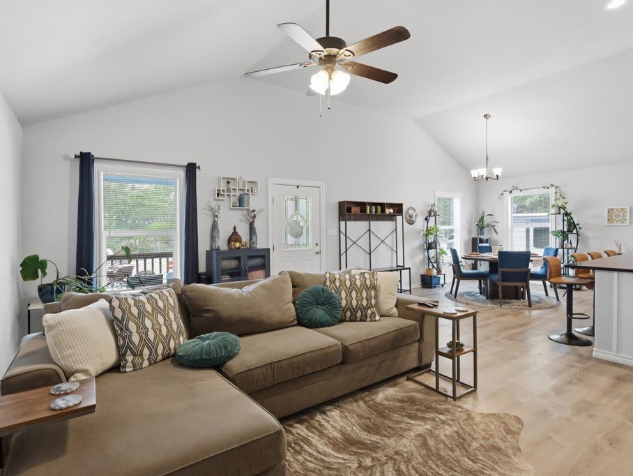 2111 Lone Star – photo 4