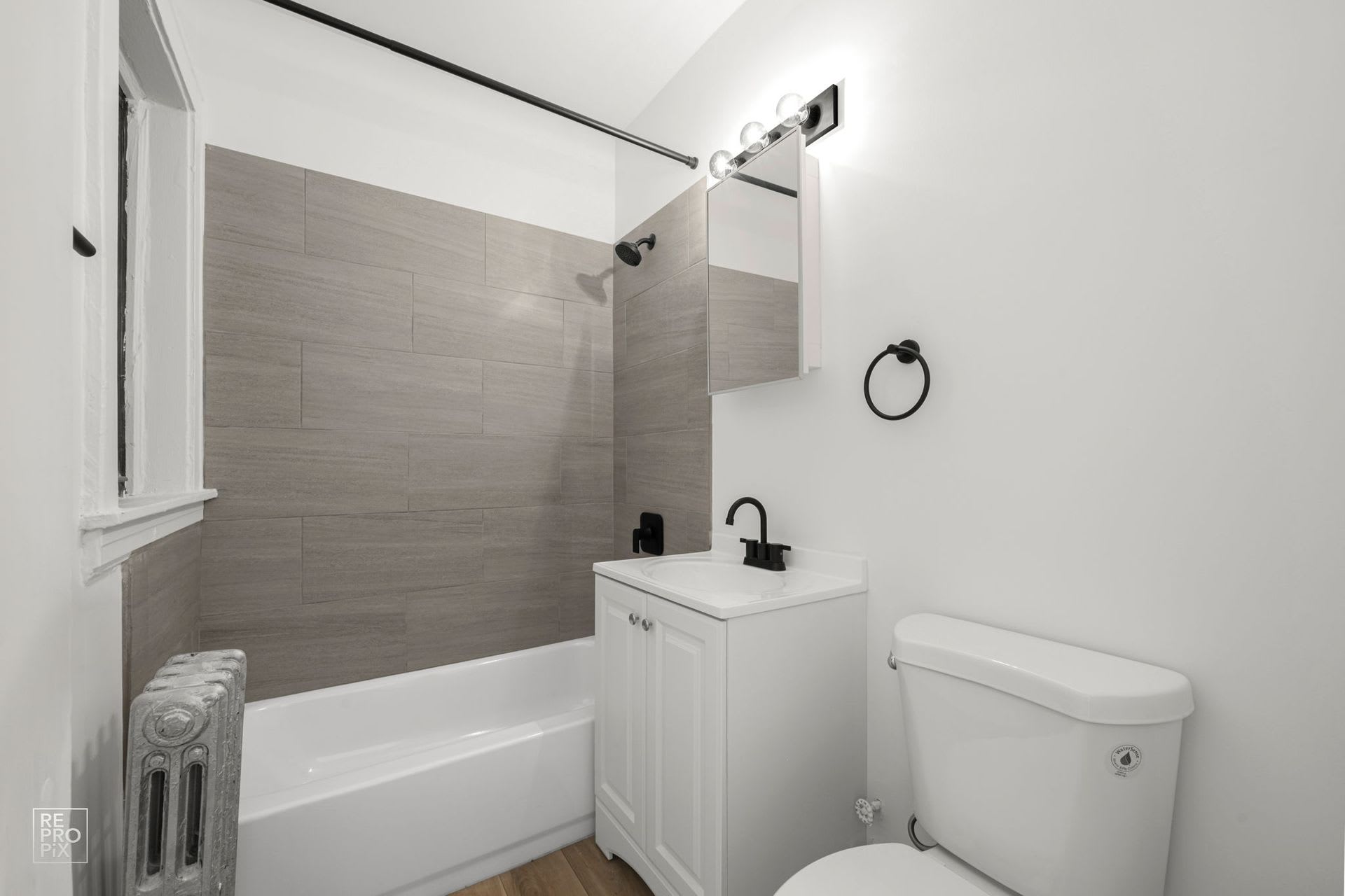 1704 W 77th St – photo 2