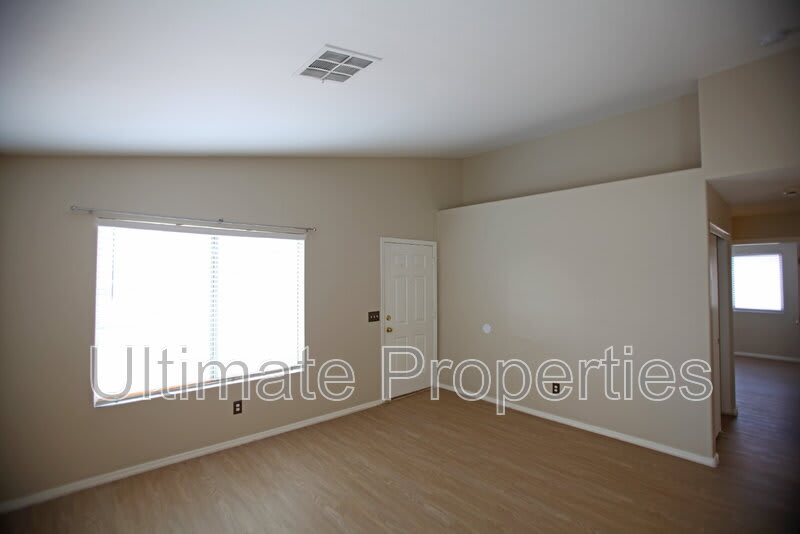 14944 W Maui Ln – photo 5