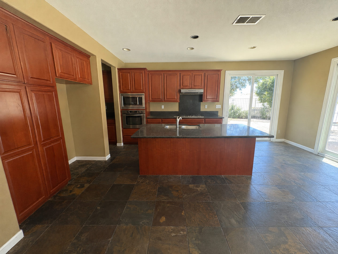 3,800 sq foot Home in Diablo Grande with Private Pool & Spa – photo 3