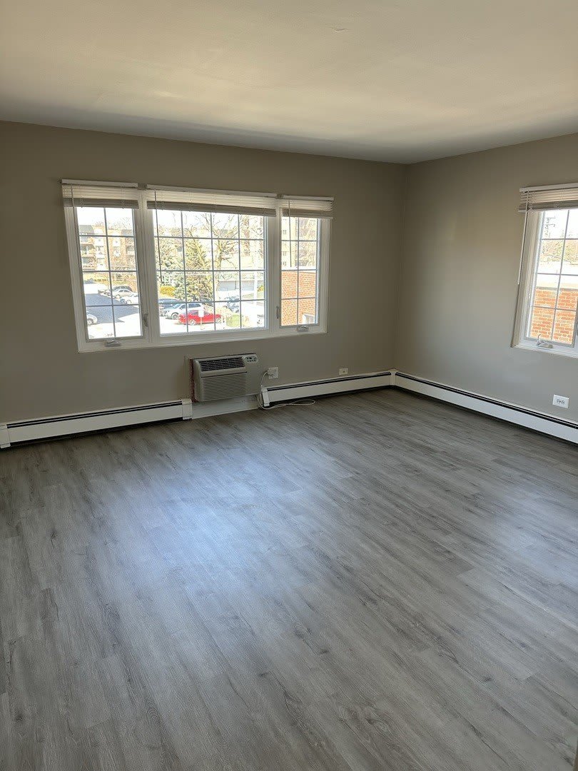 790 Lee Street – photo 4
