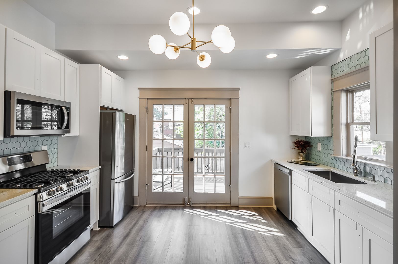400 Move In Special Beautifully Updated Midtown Studio Apartment Walking Distance To Piedmont Park – photo 1