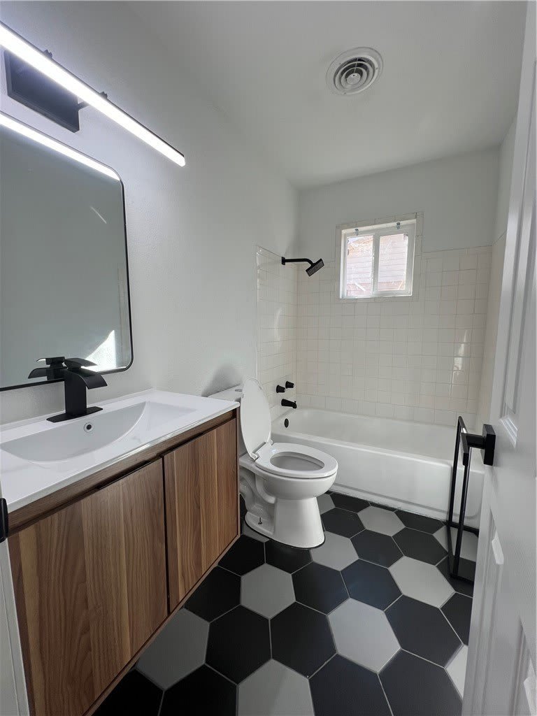 737 12th Street – photo 3