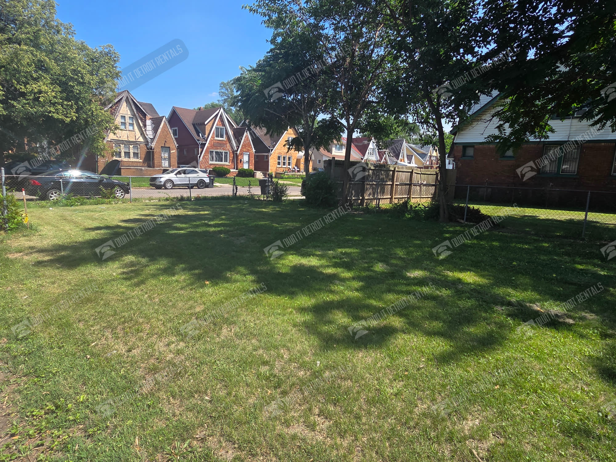 15757 Pinehurst St – photo 4