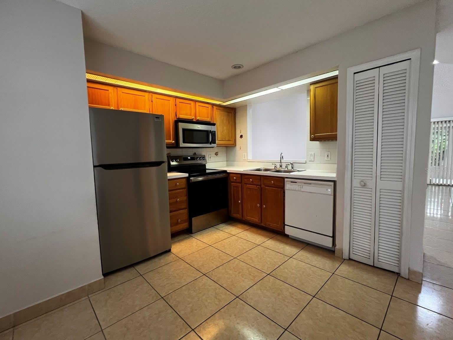14426 ISLAND COVE Drive – photo 4