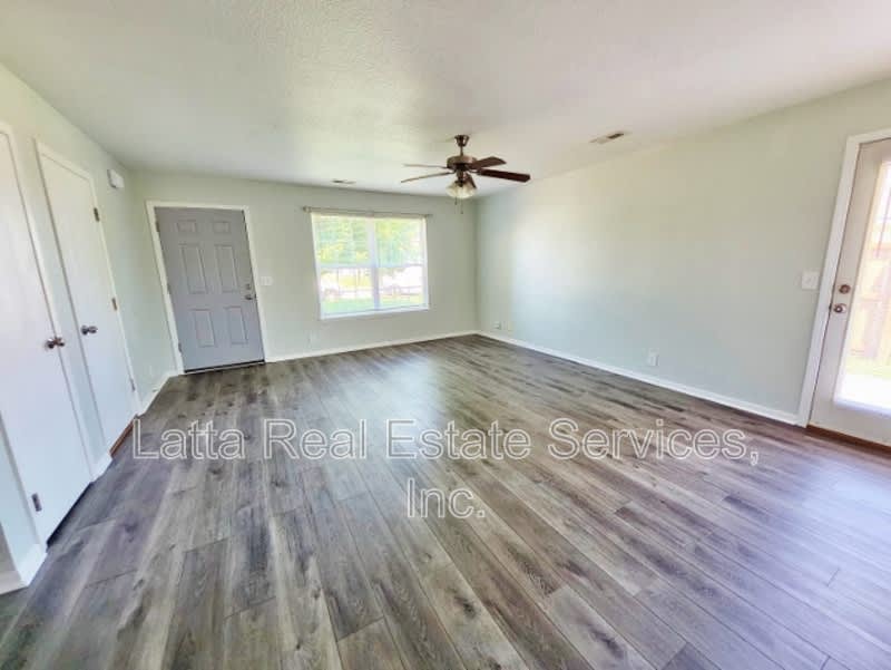 1207 E 173rd St – photo 3