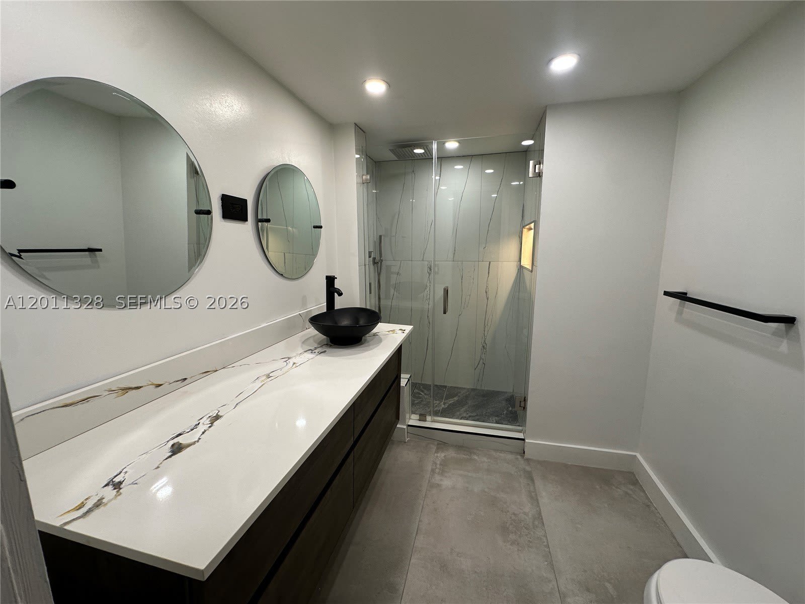 4215 N University Dr – photo 1