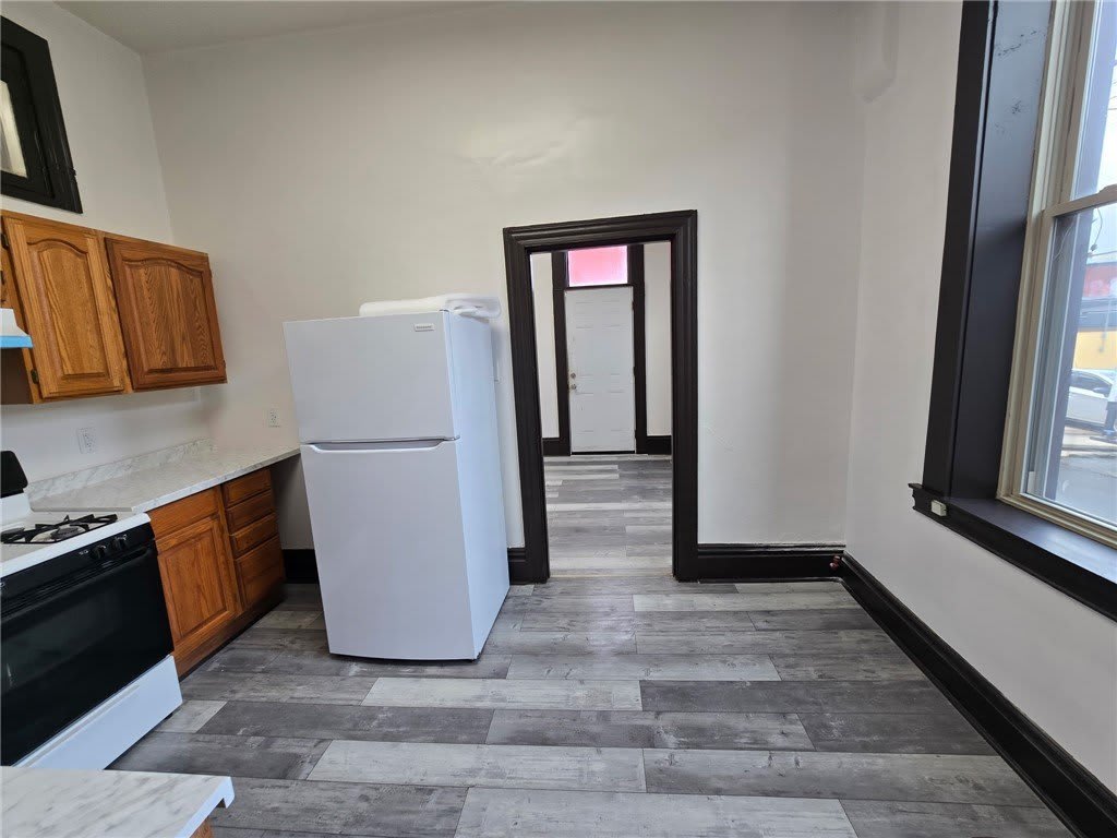 812 Mcclure St – photo 2